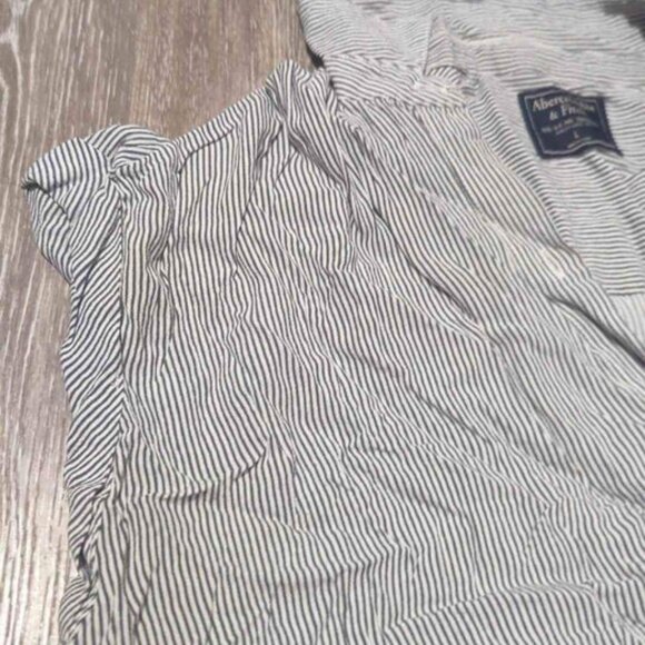Abercrombie & fitch size large top - Picture 2 of 4